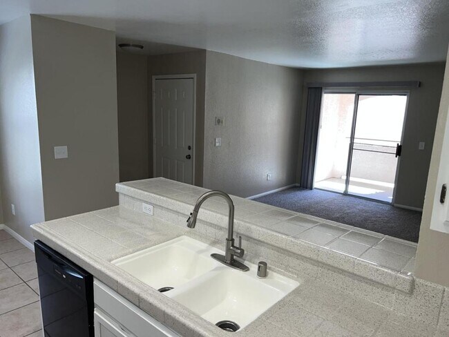 Building Photo - 7570 W Flamingo Rd, unit 148