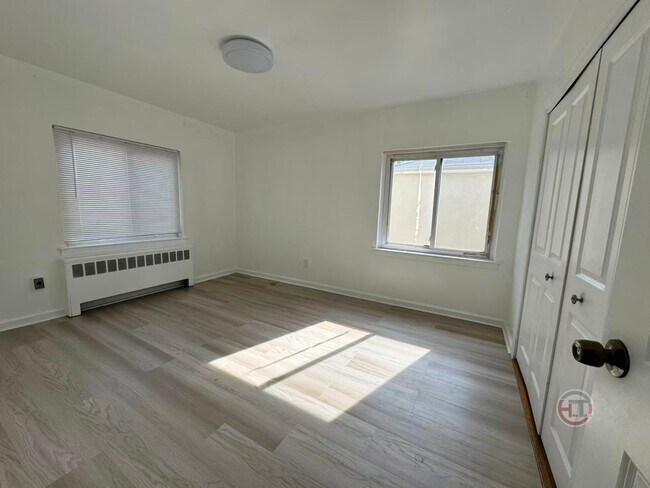 Foto del edificio - 3220 Lafayette Ave