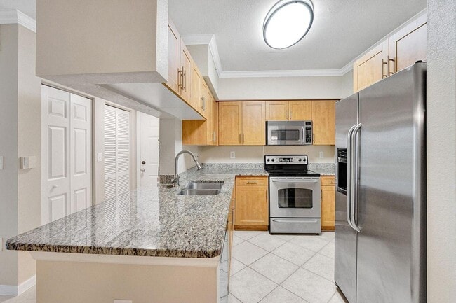 Building Photo - 6533 Emerald Dunes Dr