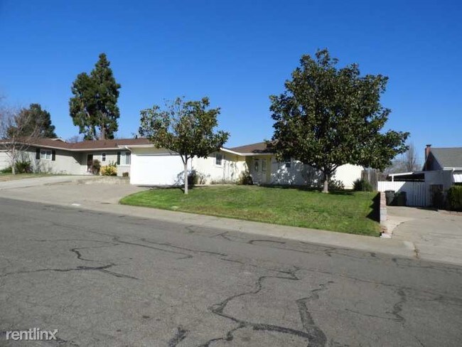 Building Photo - 3 br, 2 bath House - 5425 tiburon way