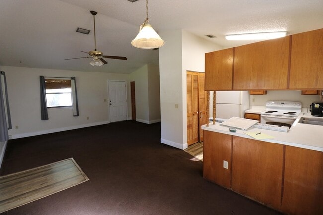 Building Photo - 1680 Asturias St