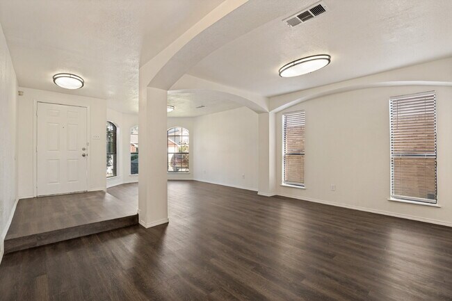 Foto del edificio - Completely Renovated Home in Arlington!