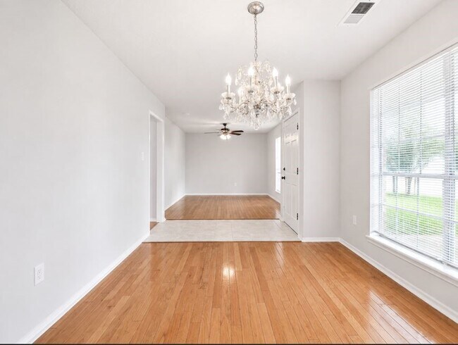 Foto del edificio - 12035 Barrett Brae Dr