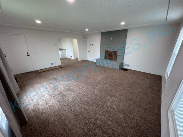 Building Photo - 15790 SE 135th Ave