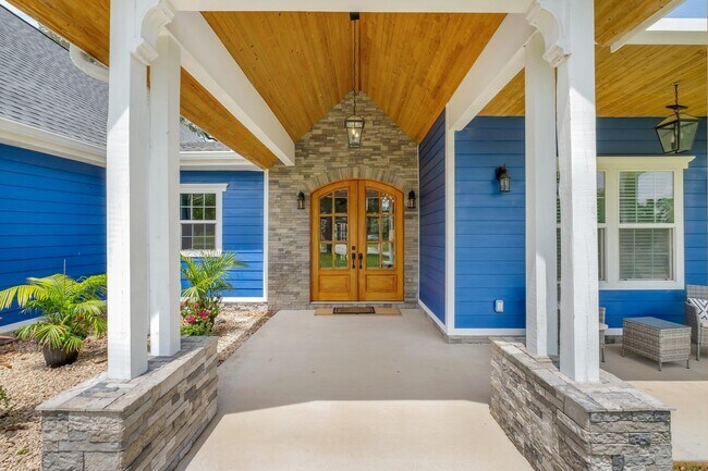Foto del edificio - 3314 Mariana Oaks Dr