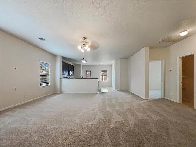 Building Photo - 6918 Hazelnut Ln