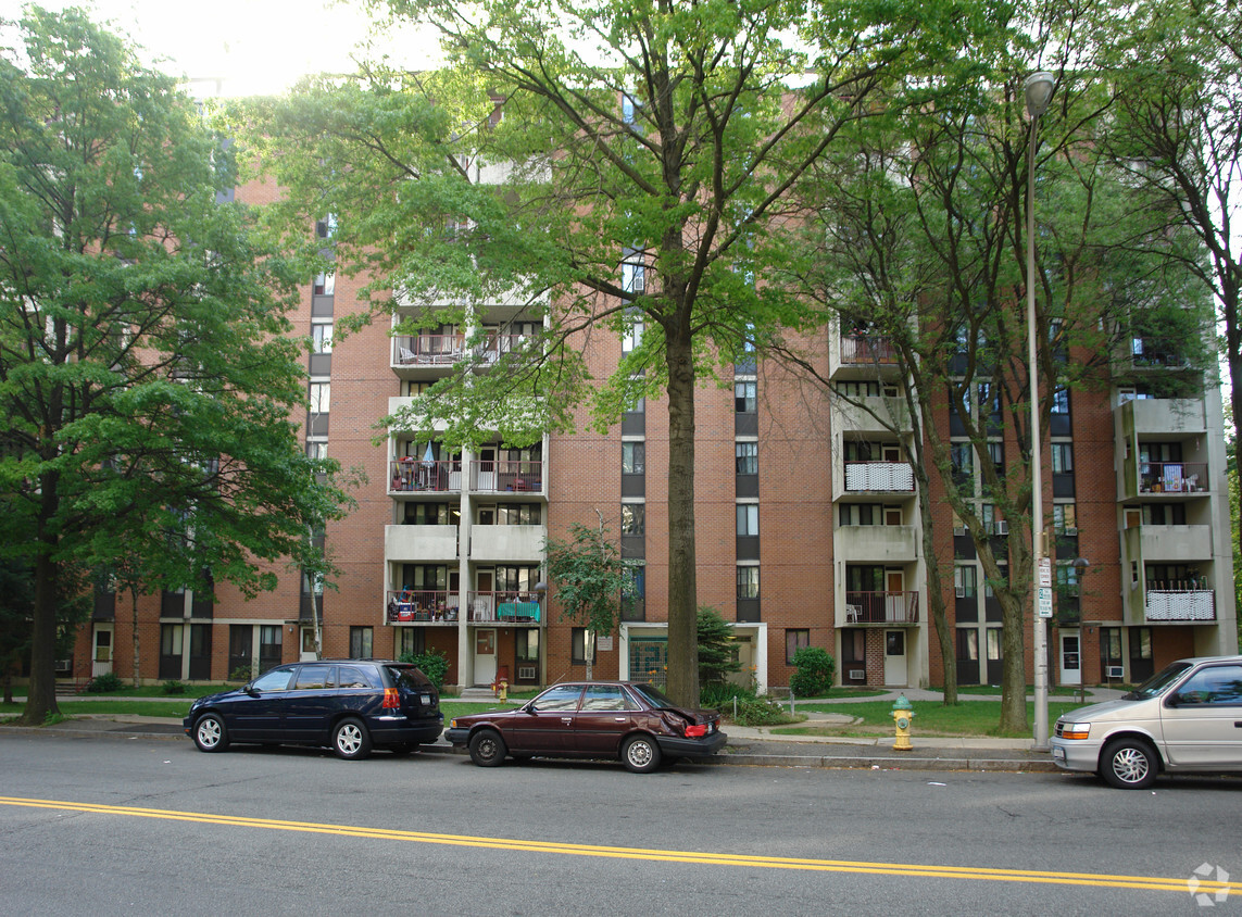 Building Photo - Lakeview Apartments