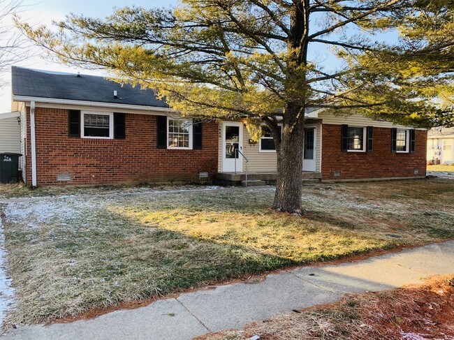 Building Photo - 1440 Coachlite Dr
