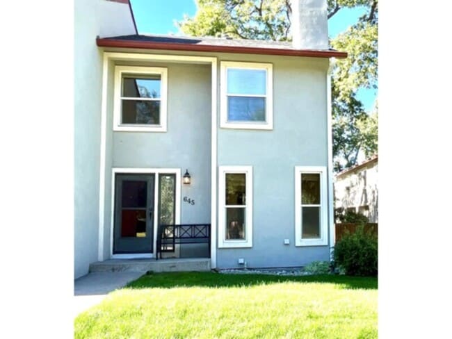 Fantastic centrally located and updated to... - Fantastic centrally located and updated to... House