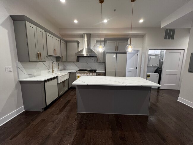 Foto del edificio - 4819 Main St