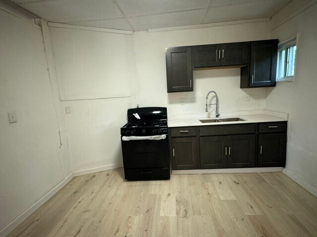 Foto del edificio - 7666 W Ridge Rd