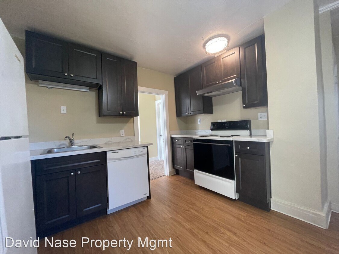 Primary Photo - 2 br, 1 bath House - 4330 SE Roswell St