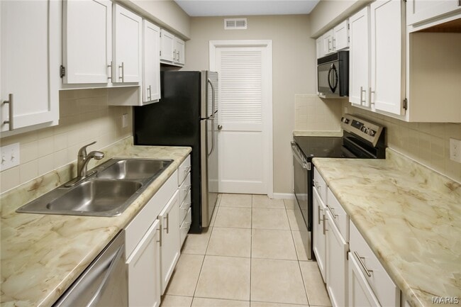 Building Photo - 132 Shirley Ridge Dr