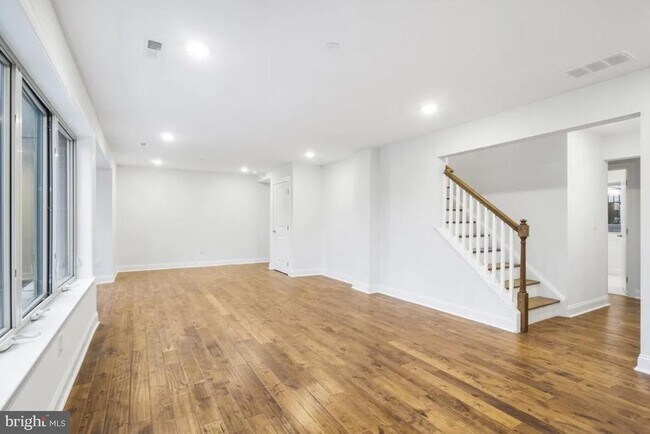 Building Photo - 41 W Wildey St