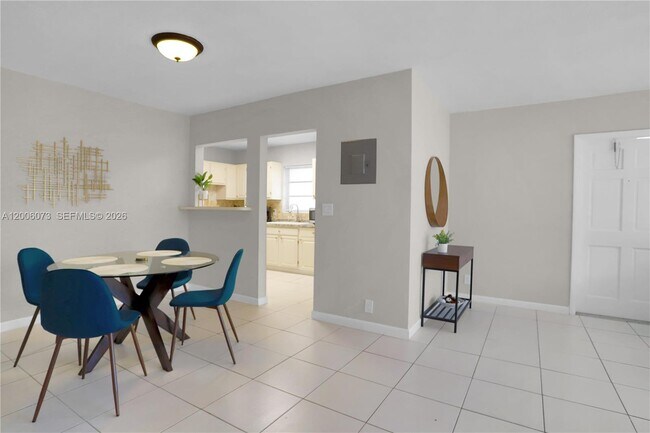Foto del edificio - 1225 NE 136th Terrace