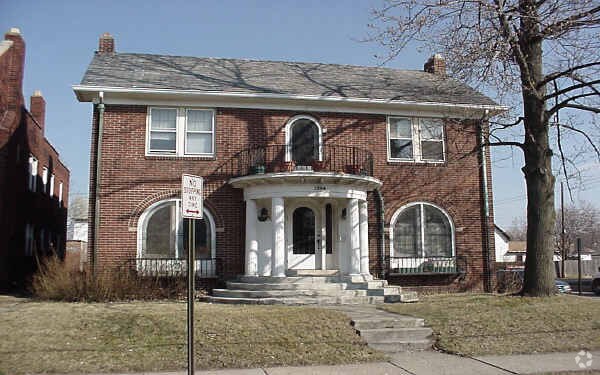 Foto del edificio - 1394 W 3rd Ave