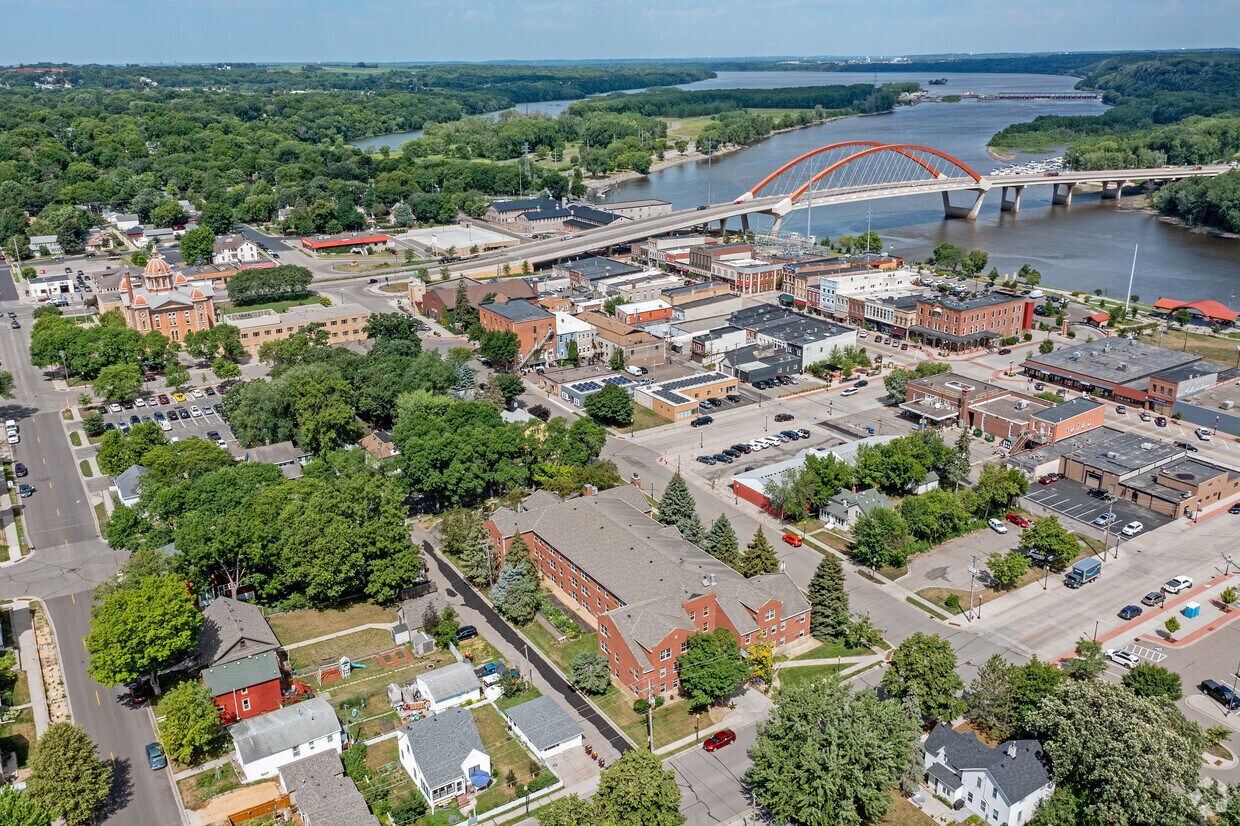 Aerial Photo - Mississippi Terrace