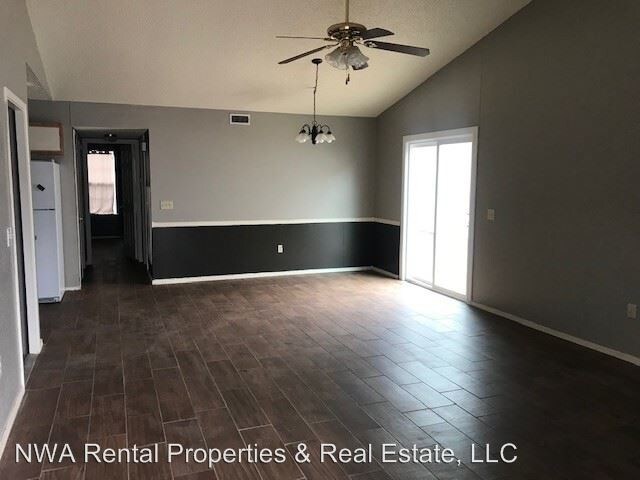 Foto del edificio - 2 br, 2 bath House - 2106 Blueberry Lane