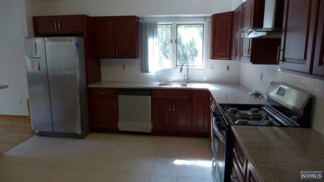 Foto del edificio - 593 Hillside St