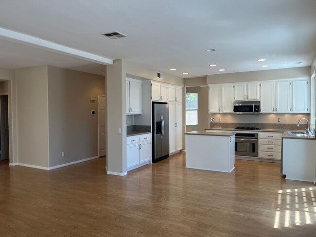 Building Photo - Paloma del Sol 4 bedroom on Cul-de-Sac