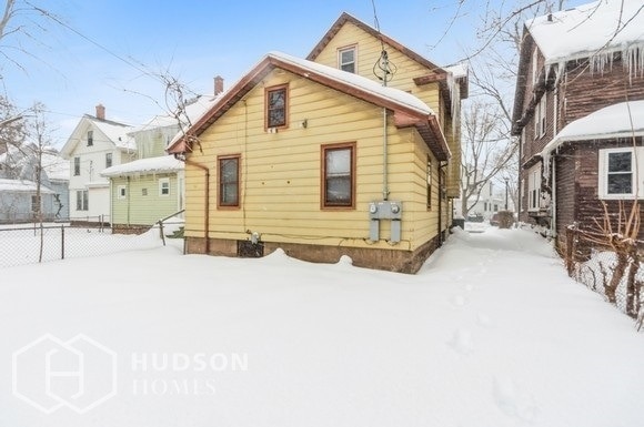 Building Photo - 53 Finch St