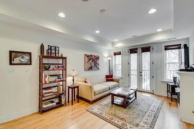 Foto del edificio - 6333 N Glenwood Ave