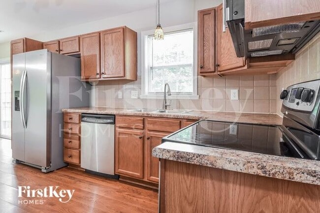 Building Photo - 6015 Trailshead Dr