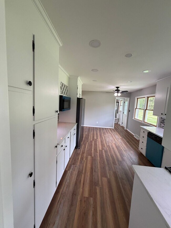 Foto del edificio - 3 Bedroom Rancher-Country Setting