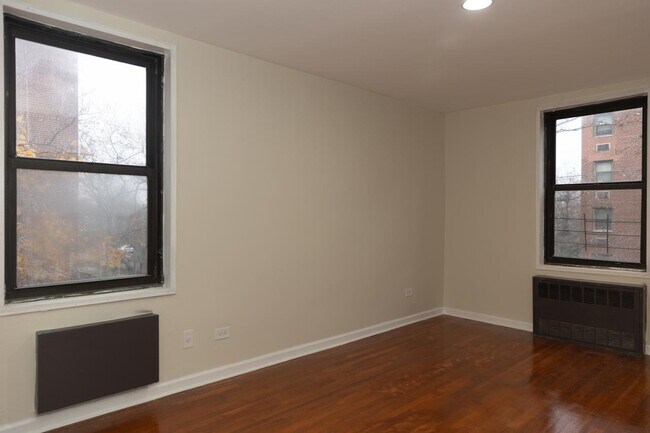 Foto del edificio - 1275 E 51st St