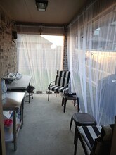 Building Photo - 531 Sydney St