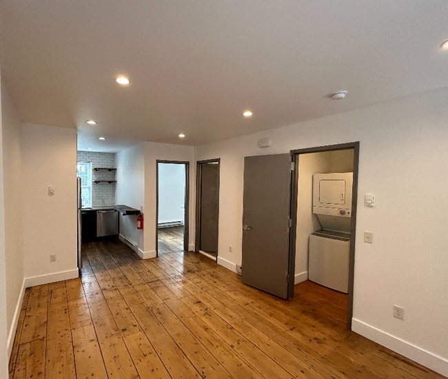 Foto del edificio - 233 1st St
