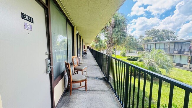 Foto del edificio - 7900 S Orange Blossom Trail