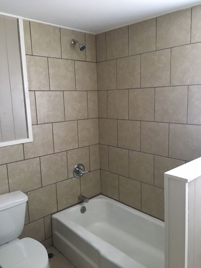 Building Photo - 1 Bedroom 1 Bath