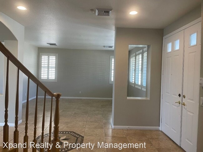 Building Photo - 5 br, 3 bath House - 2705 Carolina Blue Ave