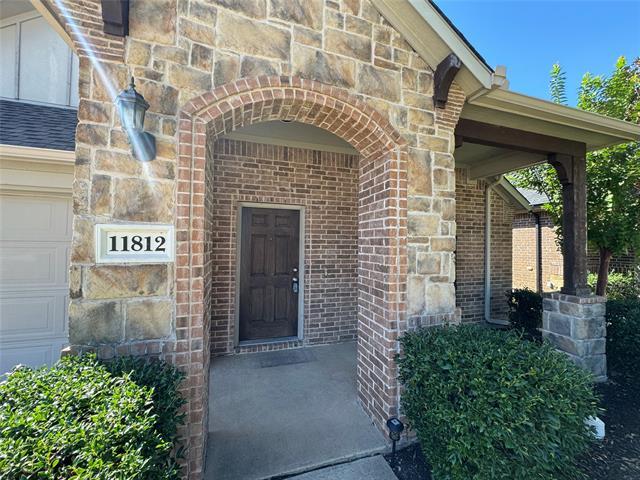 Building Photo - 11812 Summer Springs Dr