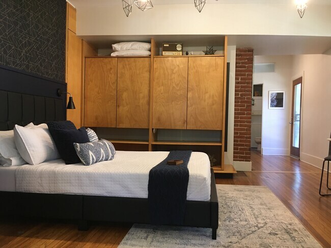 Dormitorio - 2012 Harbert Ave