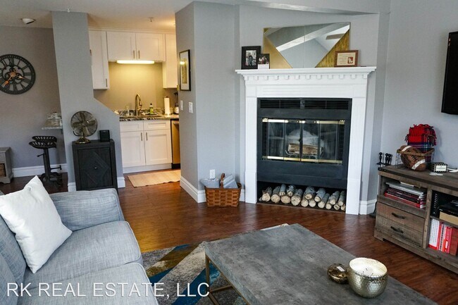 Foto del edificio - 1 br, 1 bath House - 2230 Spruce St Unit B