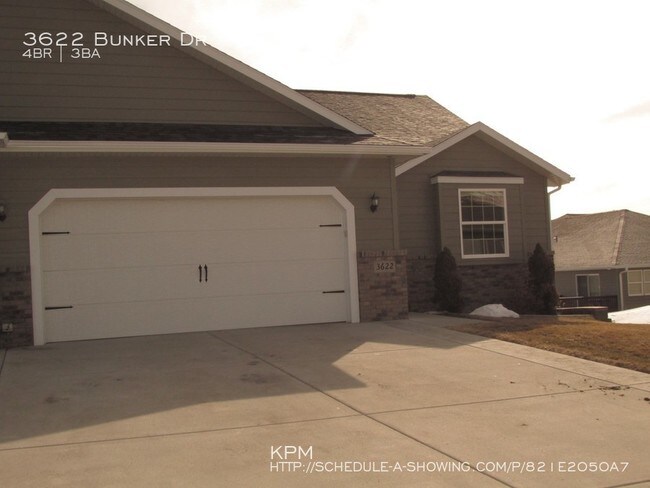 Building Photo - 3622 Bunker Dr