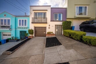 Building Photo - 279 Ramsell St