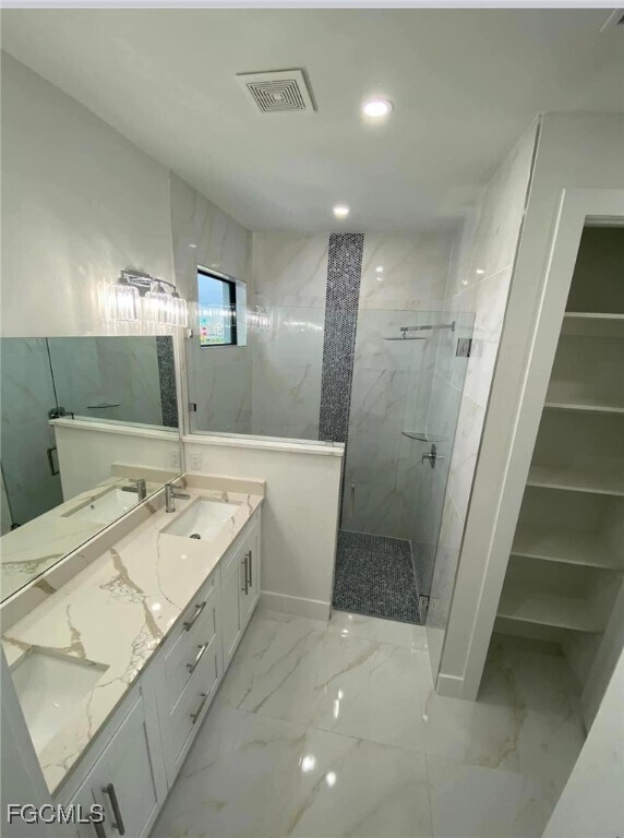 Foto del edificio - 24 Chiquita Blvd S