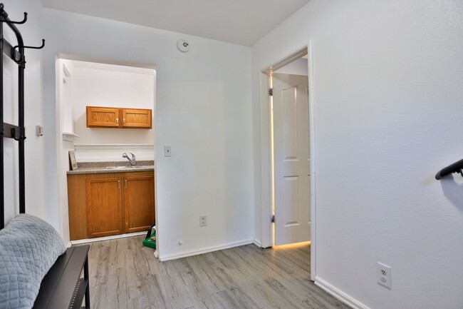 Foto del edificio - 2 bedroom 2 bath Seeley Way