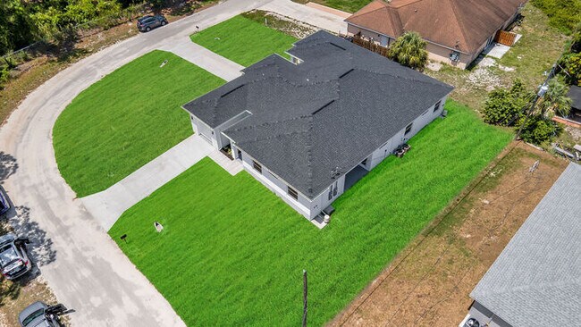 Building Photo - 4766 Nelson Dr