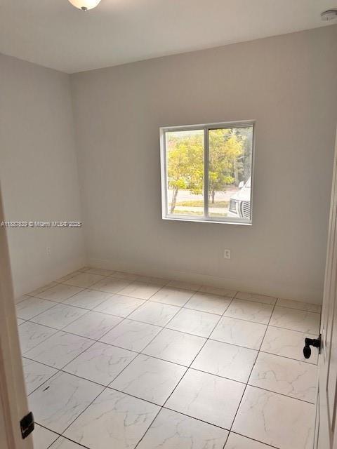 Foto del edificio - 2471 NW 98th St