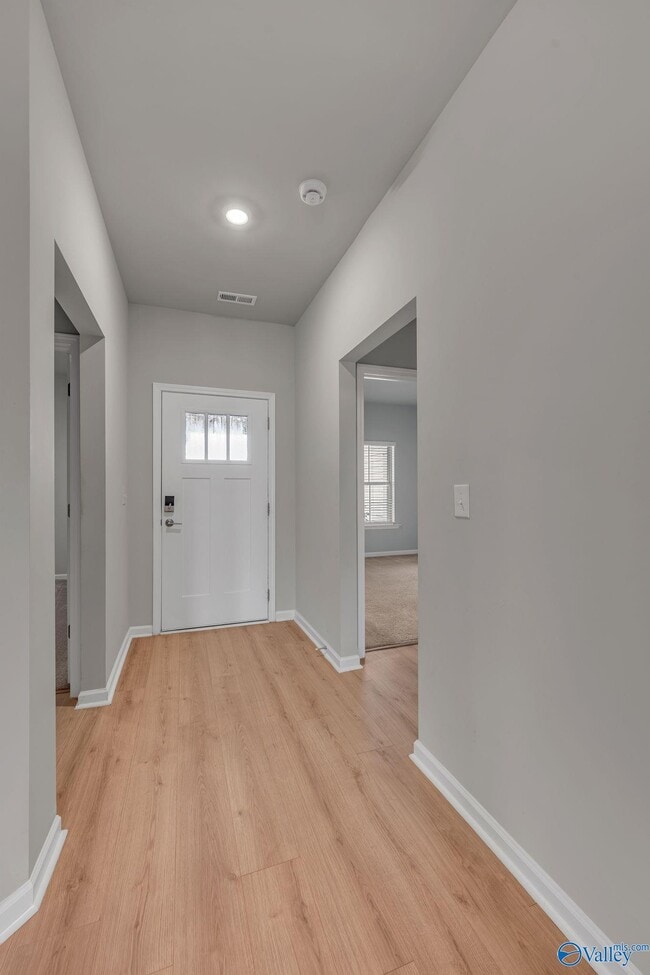 Building Photo - 118 Rugby Dr