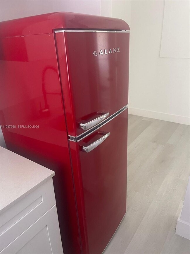 Building Photo - 1552 SW 2nd St