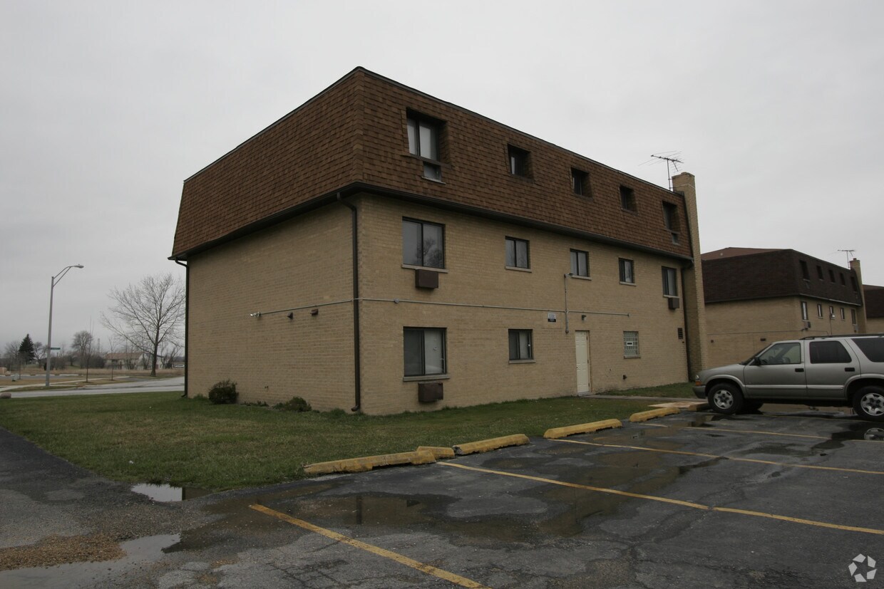 Foto del edificio - 21901 Jeffrey Ave