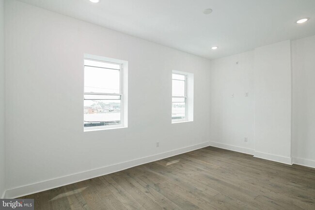 Building Photo - 1521 Carpenter St