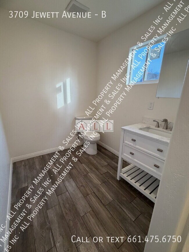 Foto del edificio - 3709 Jewett Ave