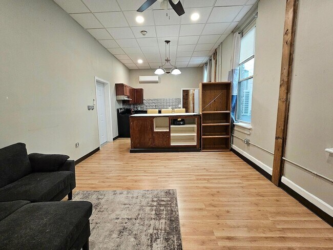 Foto del edificio - 4 N Park Pl