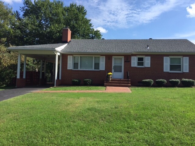 Foto principal - 1937 Lansing Ave